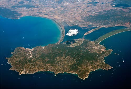 Orbetello, Monni: “Scogliera competenza del Comune. Basta ...